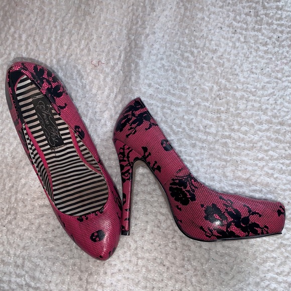 Iron First Heels - Picture 2 of 2